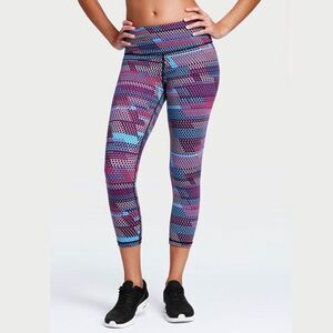 VSX Knockout Capri Pants By Victoria’s Secret XS